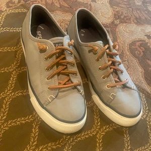 Sperry topsider grey canvas boat shoe…size 6